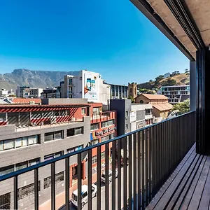 411-the-signature-de-waterkant.hotels-capetown.com/